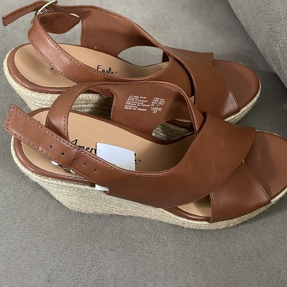 Size 8.5 - Picture 4 of 7